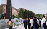 “瞻仰革命先烈，弘揚(yáng)愛(ài)國(guó)精神”主題黨日活動(dòng)