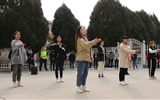 電子信息工程系分團(tuán)委組織開展“你我共牽手，愛心送溫暖”志愿服務(wù)活動(dòng)